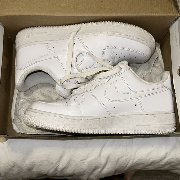 Nike Air Force I - Picture 1 of 8